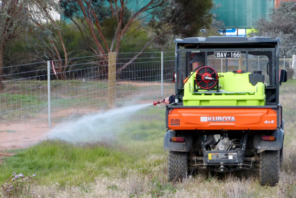 300L OnDeck™ UTV Sprayer (Honda GX35) 12lpm, 360psi - Image 4