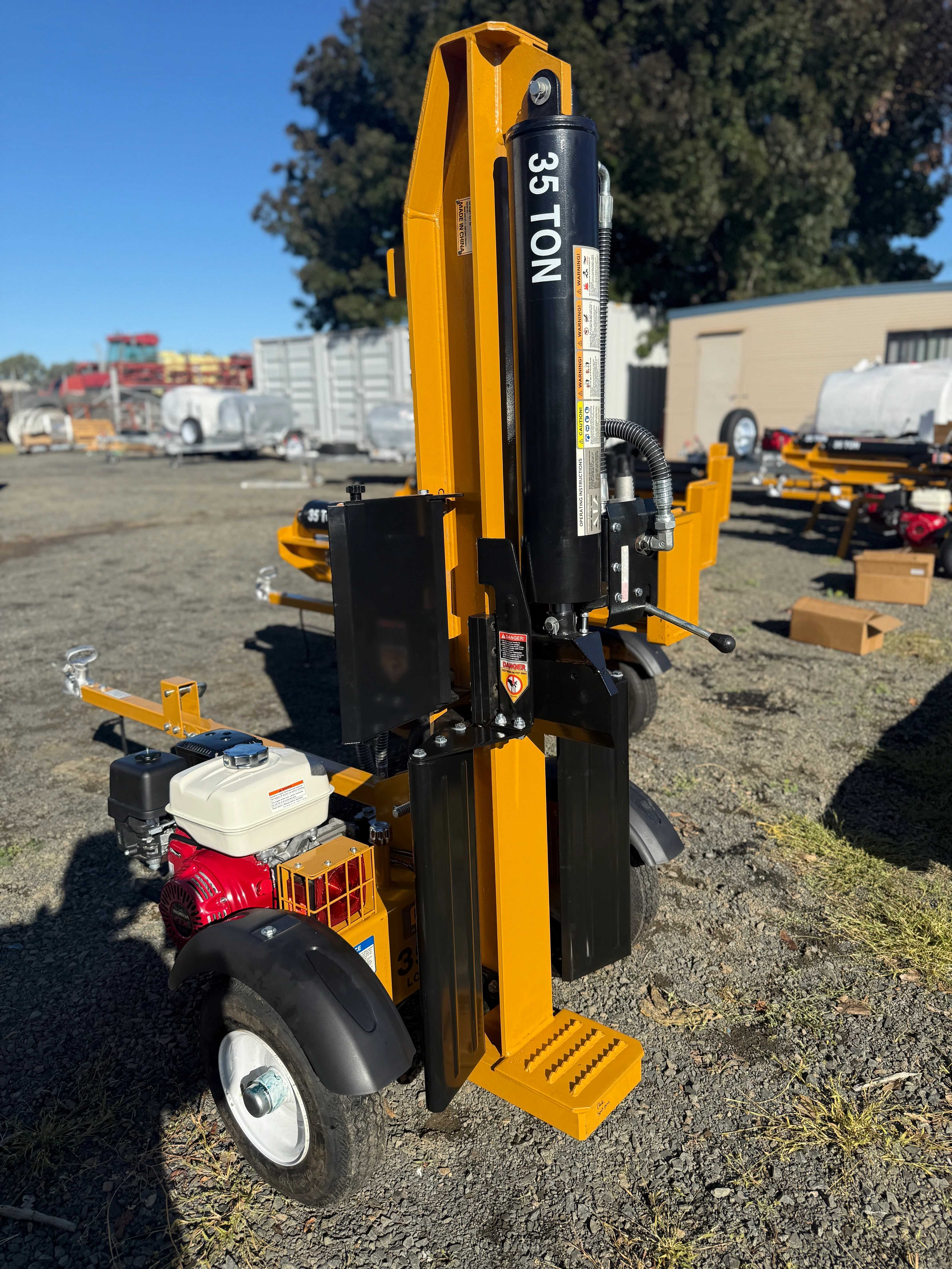 Log Splitter 35T, Honda GX270 - recoil start - Dubbo Pick up only - Image 5
