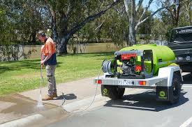 TTI 1000L  Petrol Powered xTreme™ Pressure Cleaning Trailer - Image 4